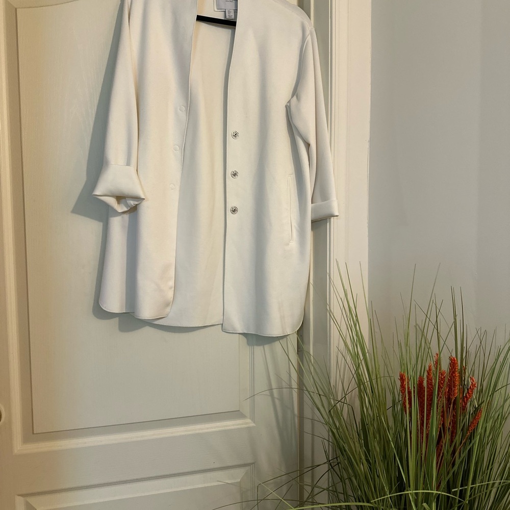 Carolina Belle Classic White Blazer